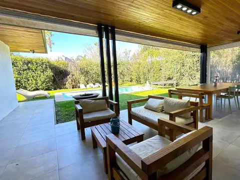 Casa en Venta en Funes, USD 580.000