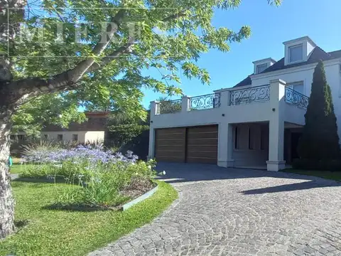 Muy linda casa en Venta en venta con renta en La Isla, Nordelta.