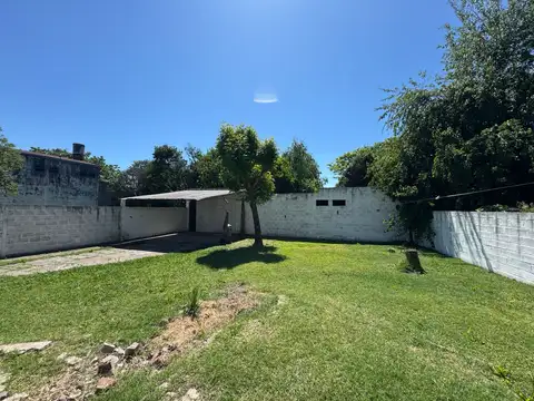 Casa 3 ambientes con 1 baño