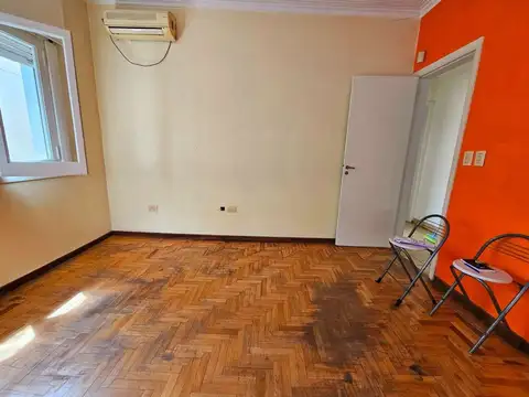 Casa en Alquiler con 1 cochera