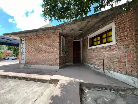 Av Bartolome de Castro y Crisanto Gomez 100