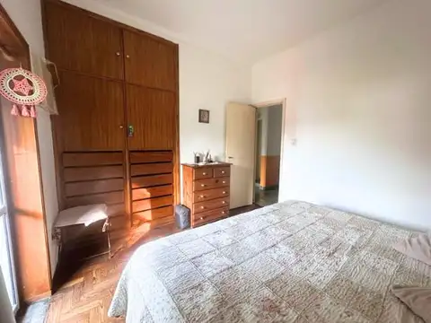 Depto Tipo Casa en Venta 50 años