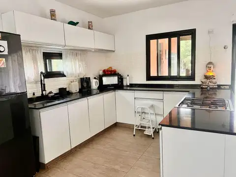 CASA EN VENTA EN BARRIO BELLEVILLE
