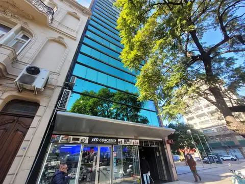 PISOS DE OFICINAS 120 m2 - RECONOCIDO EDIFICIO EN ZONA - MUY BUENA CATEGORIA - SEGURIDAD EN PUERTA - OPCION COCHERAS