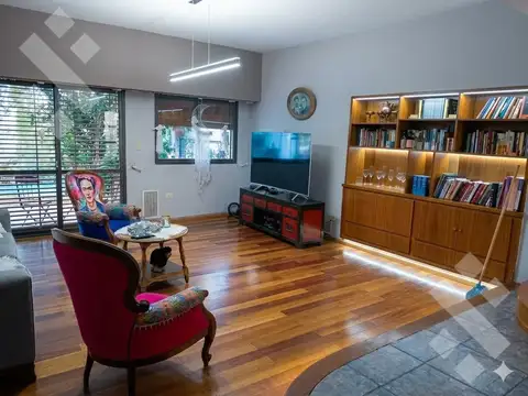 Venta Casa - Barrio Santa Genoveva -  calle Islas Malvinas 1400