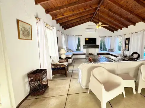 Casa muy cálida en la Barra