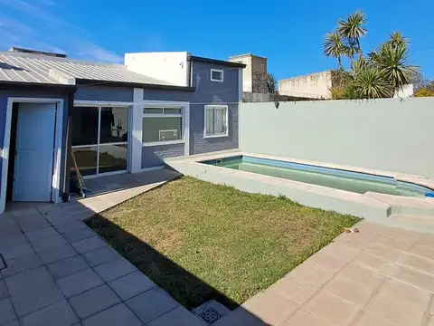 Casa 4 ambientes con 2 baños