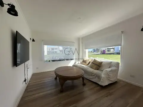 Casa 6 ambientes con 3 baños