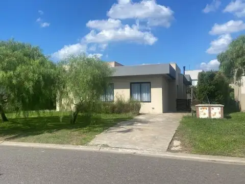 VENTA CASA 5AMB EN SAN ALFONSO PILAR DEL ESTE
