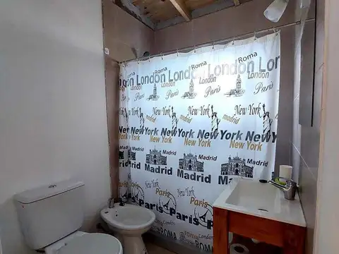 Casa 7 ambientes con 3 baños