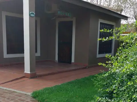 Casa en venta - 4 Dormitorios 2 Baños - Cochera - 968Mts2 - Miramar