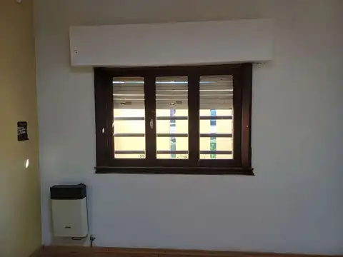 CASA EN ALQUILER LA PLATA 2 DORMITORIOS