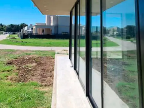 Casa en Alquiler en Canning, USD 1.250
