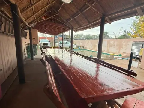 Casa 2 ambientes con 2 baños