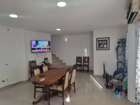 Depto Tipo Casa en Venta de 3 dormitorios