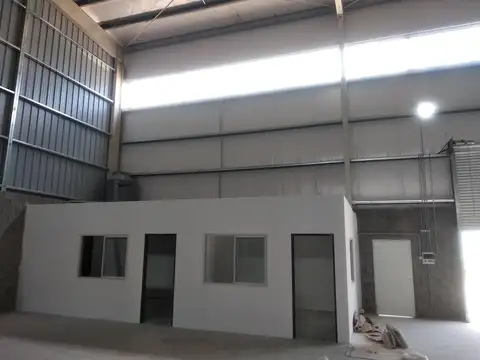 Depósito en Canning 750 m2