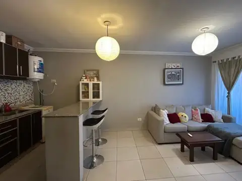 Departamento 2 ambientes con balcón y cochera