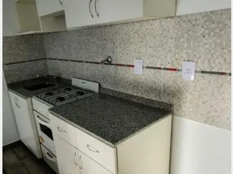 Departamento en Alquiler en Villa Luzuriaga, $ 550.000