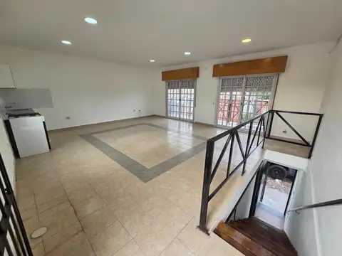 Depto Tipo Casa en Alquiler en Claypole, $ 490.000