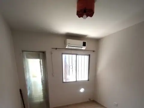 Casa en Alquiler de 1 dormitorio