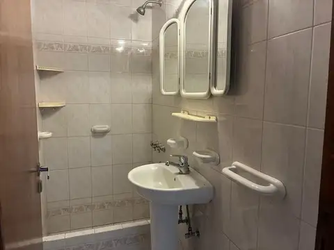 CASA-APTA CRED-3 DORM-JARDIN-GARAGE-HURLINGHAM