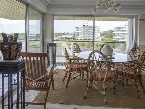 Departamento en Venta de 4 dormitorios