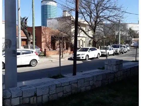 Dean Funes 1300, Piso PB