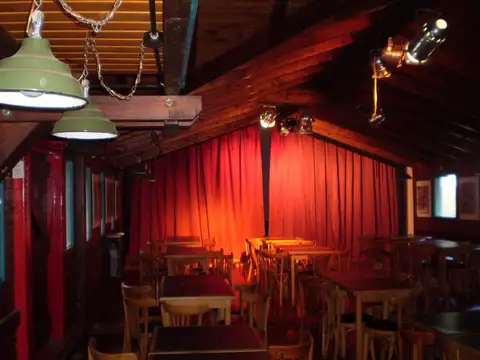 Local ideal cerveceria, salon de fiestas Lago Puelo, Chubut