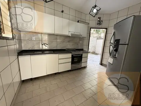Depto Tipo Casa en Venta en Ramos Mejia Sur, USD 105.000