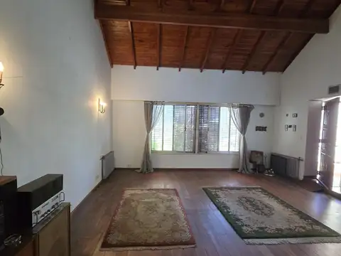 Casa en Venta en Olivos, USD 480.000