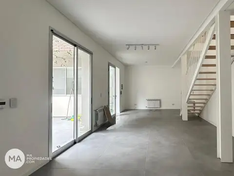 Venta | Casa de pasillo 3 dormitorios con patio y terraza - Salta 2000 - Rosario Centro