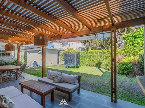 Casa 6 ambientes con 3 baños