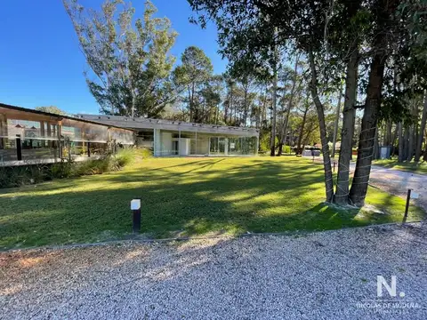 Alquiler anual de local en Solanas - Punta Ballena