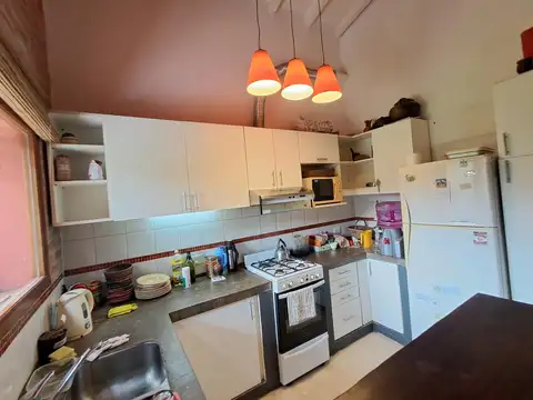 Casa en Alquiler con 3 cocheras