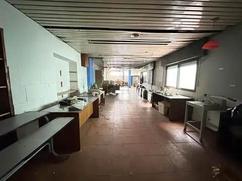 Local en Alquiler 50 años