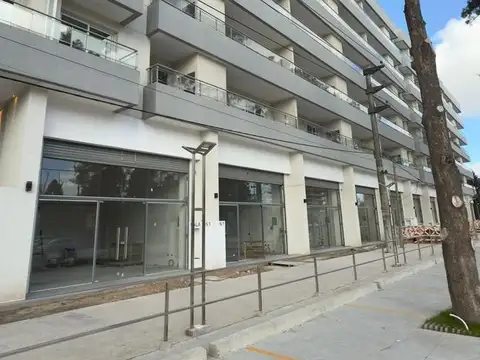 Local en Alquiler en Canning, $ 4.000.000