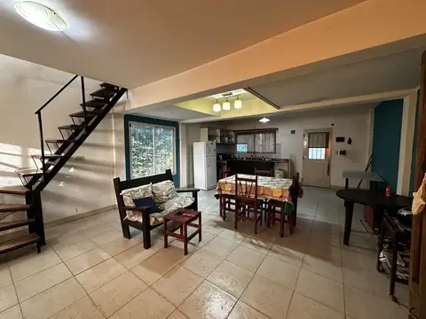 Casa 4 ambientes con 1 baño