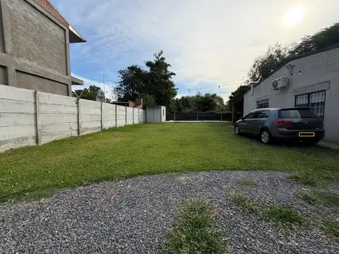 Casa 3 ambientes con 2 baños