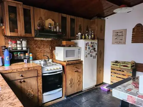Casa 3 ambientes con 1 baño