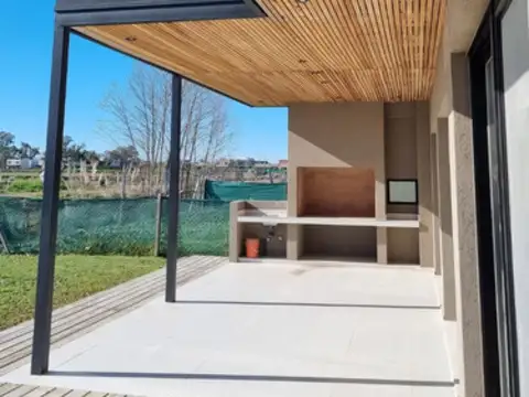 Casa en Venta 1 año