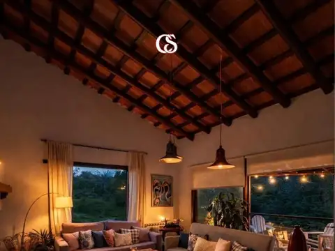 Casa en Venta con 7 cocheras