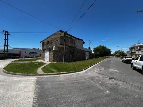 Galpon en Venta en Perez, USD 210.000