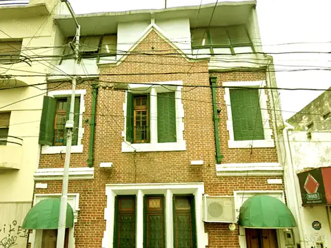 Consultorios u Oficinas | 400 m² en Edificio de Categoría. ALQUILER EN BLOCK O POR UNIDADES.