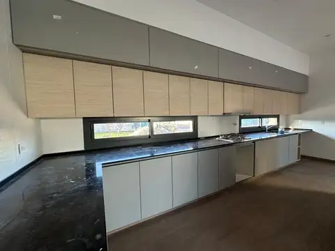 Casa en Venta en Maipu, USD 255.000