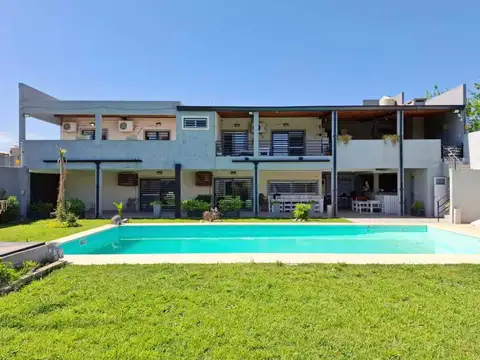 ALQUILER QUINTA Z. OESTE Pileta / Parque / Cochera