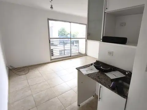 Juan B. Justo al 1300