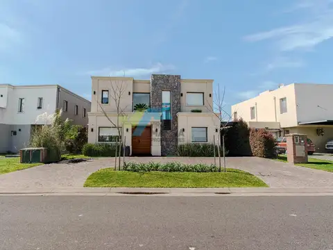 Casa  en Venta en Santo Tomas, Derqui, Pilar