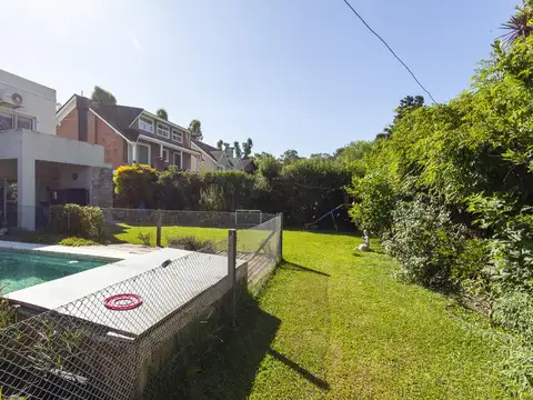 Casa en Venta en Los Ángeles Village, USD 250.000