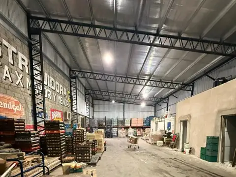 Galpon en Venta 30  mts Fondo