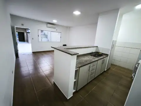 VENTA DE PH EN PB CON PATIO Y PARRILLA EN ALMAGRO